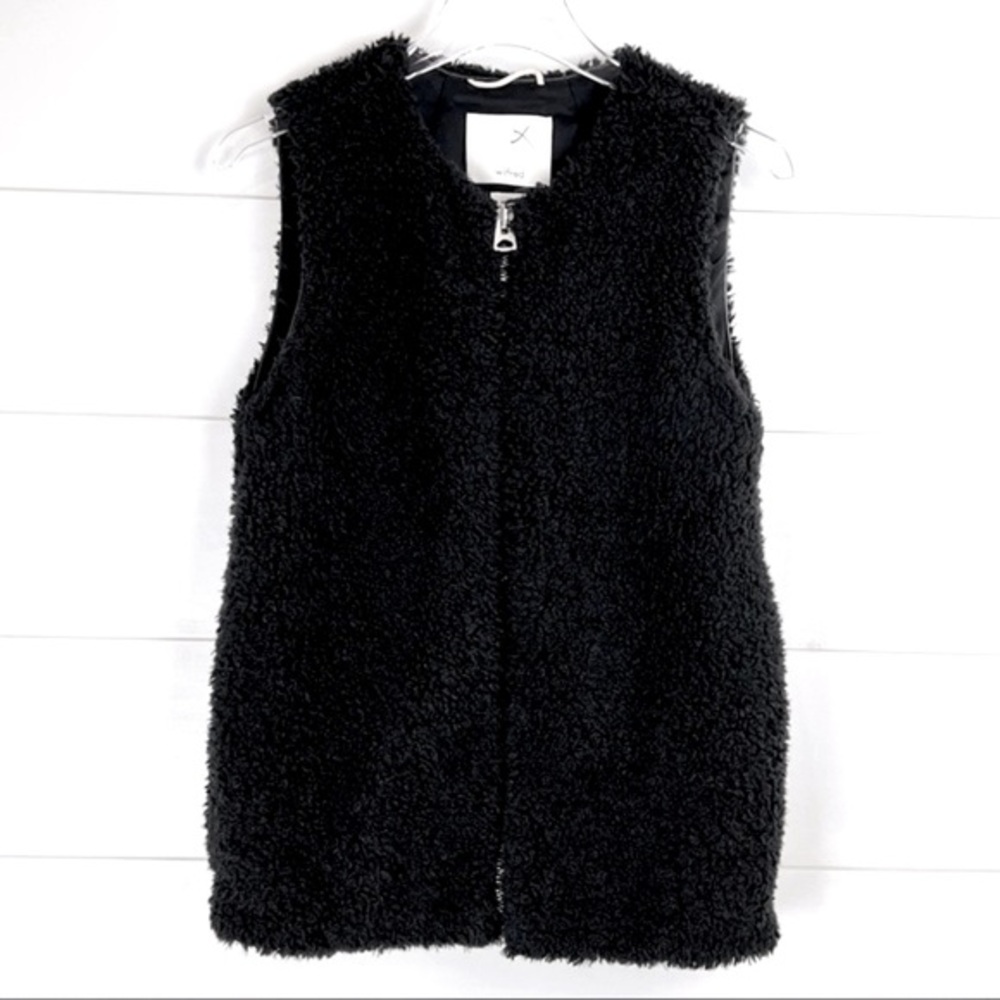 Wilfred Aritzia XXS Chatou Faux Fur Vest‎